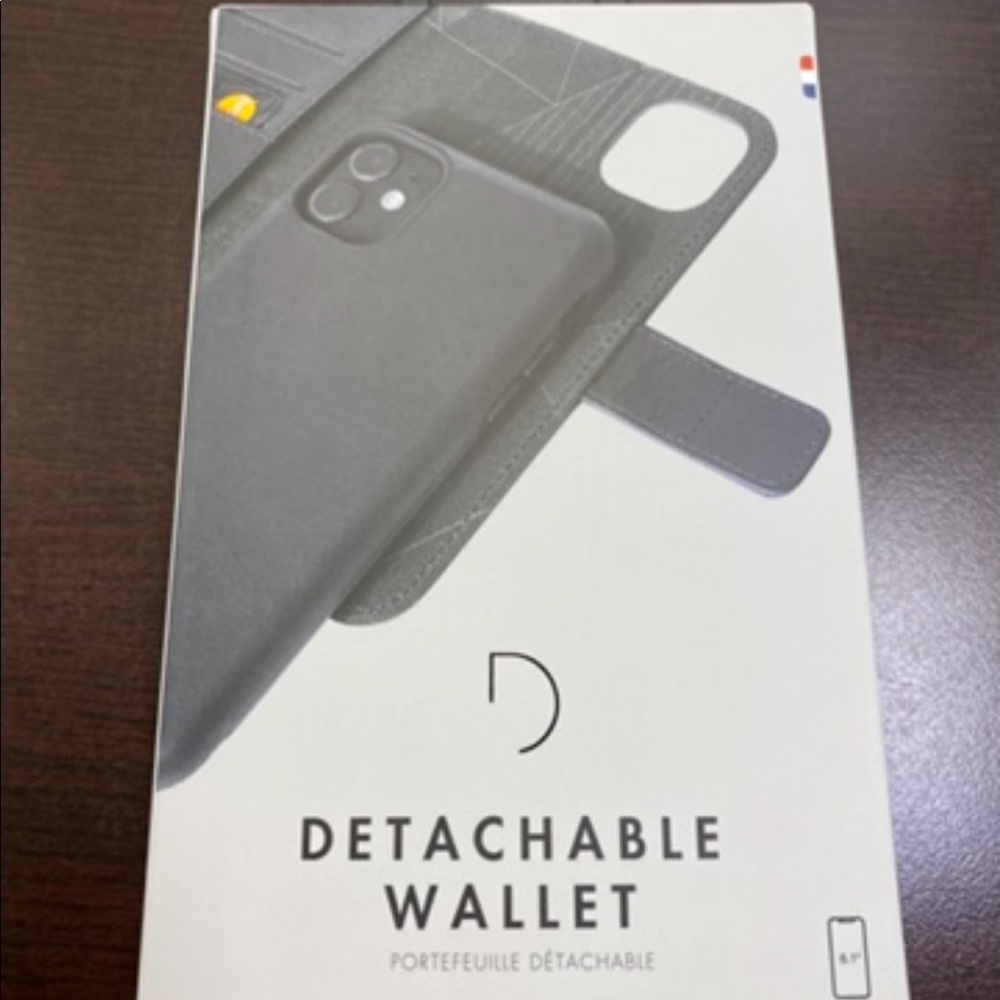New Decoded iPhone 11 (non pro) detachable wallet